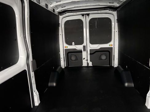 New 2026 Ford Transit 250 148 Medium Roof Extended AWD image 24