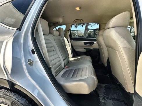 Used 2019 Honda CR-V LX image 19