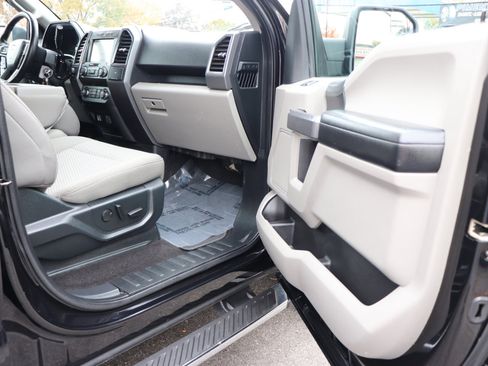 Used 2019 Ford F150 XLT w/ Equipment Group 302A Luxury image 15