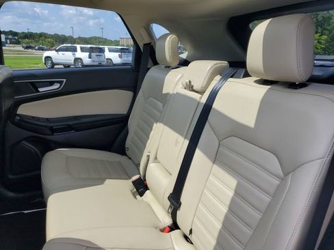 Certified 2024 Ford Edge SEL w/ Convenience Package AWD/4WD image 35