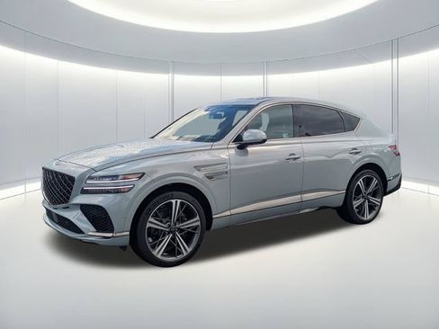 Used 2025 Genesis GV80 3.5T e-SC AWD/4WD image 2