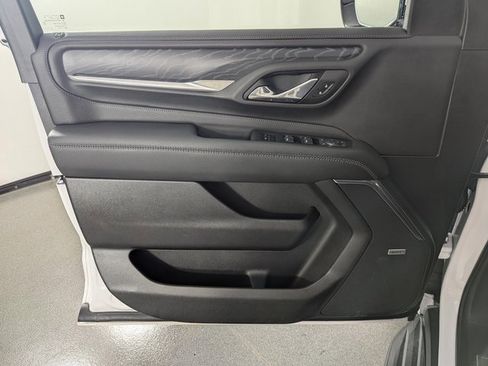 Used 2024 GMC Yukon XL Denali image 14