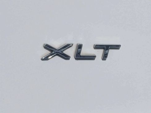 Used 2023 Ford Transit 350 XLT RWD image 14