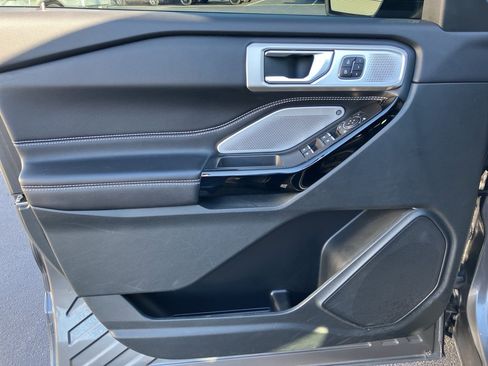 Used 2023 Ford Explorer ST w/ Equipment Group 401A image 13