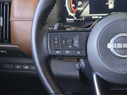 Used 2023 Nissan Pathfinder Platinum w/ Cargo Package image 27