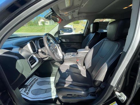 Used 2017 Chevrolet Equinox LT w/ Midnight Edition image 18