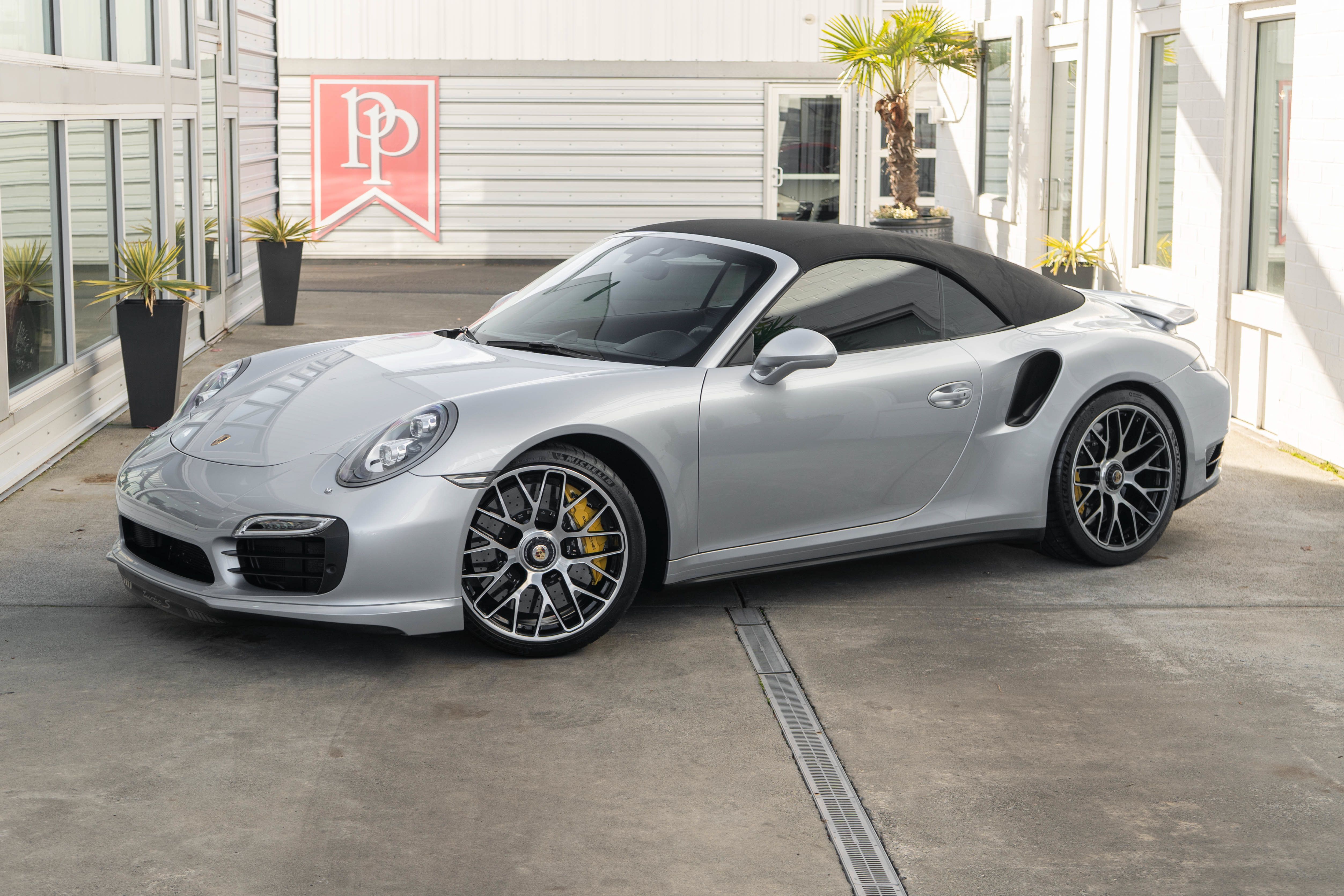 Used 2014 Porsche 911 Turbo S AWD/4WD image 9