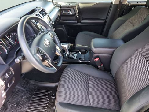Used 2021 Toyota 4Runner TRD Off-Road AWD/4WD image 12