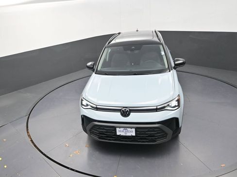 New 2026 Volkswagen Taos SE image 12