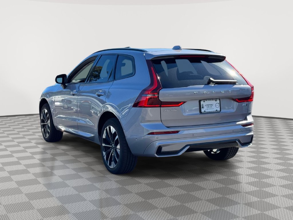 Used 2026 Volvo XC60 B5 Plus AWD/4WD image 5