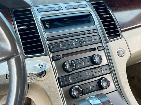 Used 2012 Ford Taurus Limited image 12