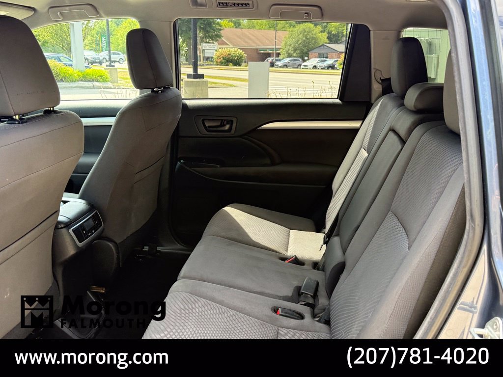Used 2018 Toyota Highlander LE AWD/4WD image 19
