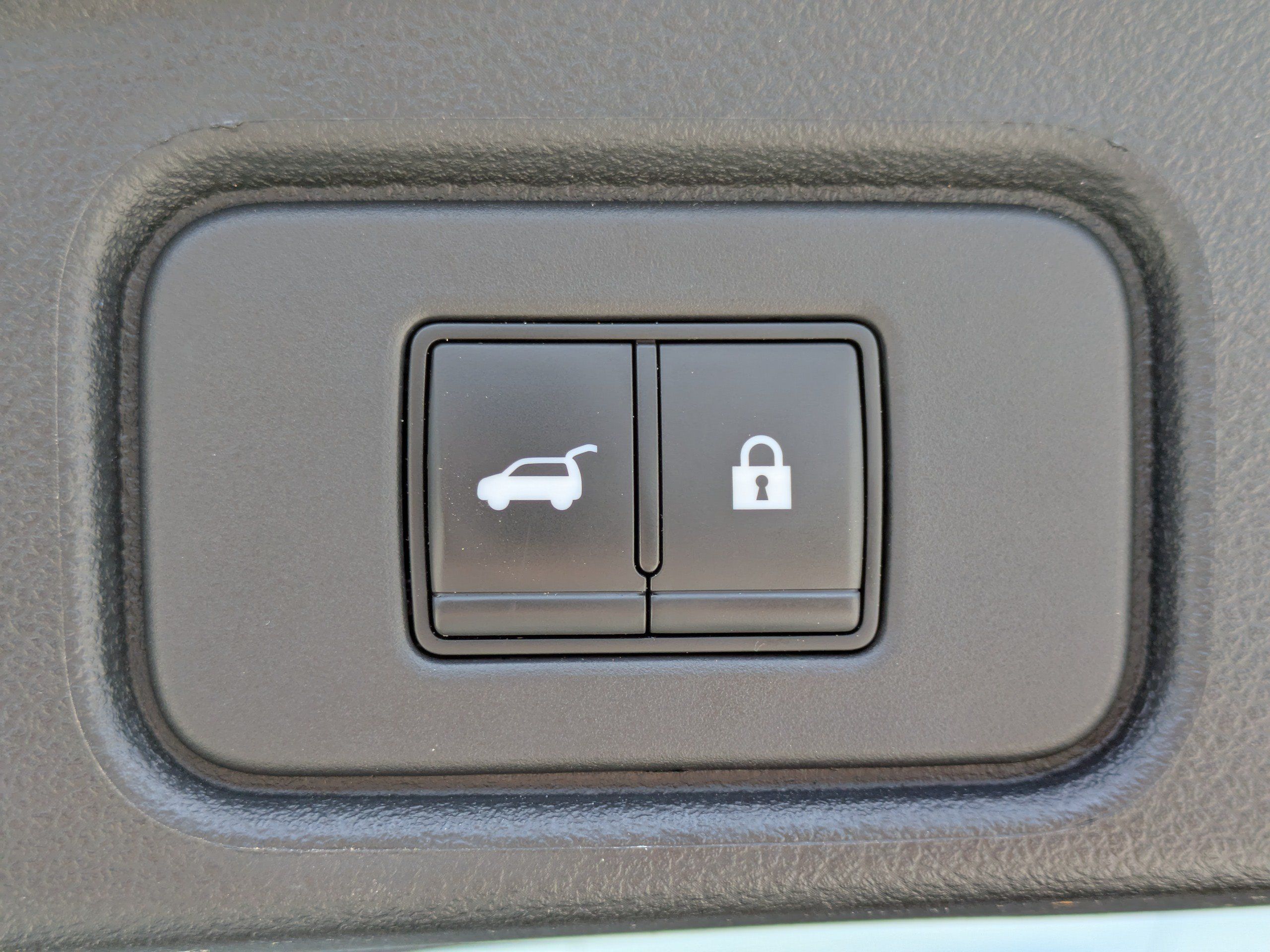Used 2023 Nissan Pathfinder SL FWD image 14
