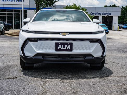 New 2026 Chevrolet Equinox EV LT FWD image 9