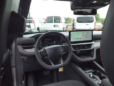 New 2025 Ford Explorer ST-Line w/ Premium Package image 15