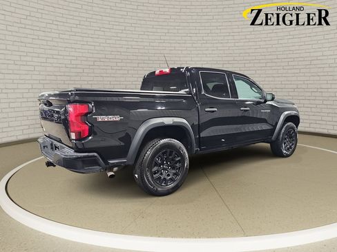 Used 2024 Chevrolet Colorado Trail Boss AWD/4WD image 5