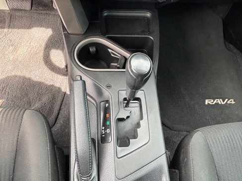 Used 2016 Toyota RAV4 LE AWD/4WD image 16