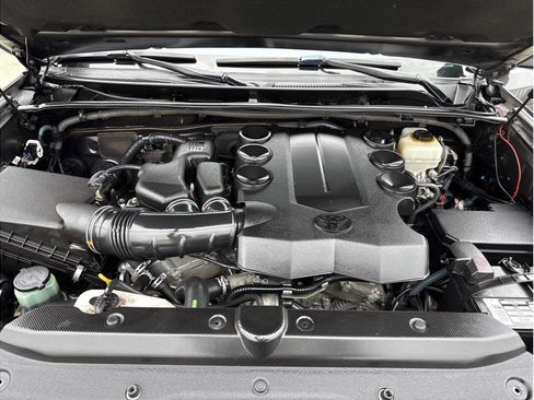 Used 2016 Toyota 4Runner Limited image 37