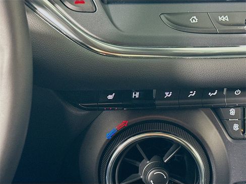 Used 2024 Chevrolet Blazer LT image 13