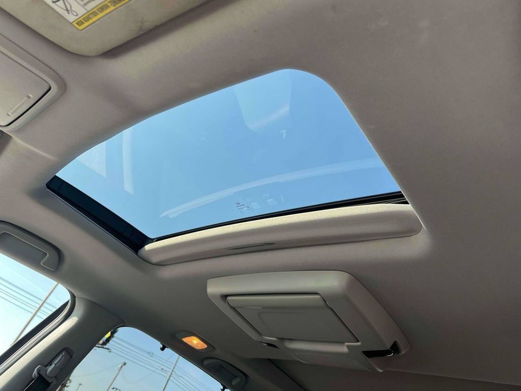 Used 2019 Honda Pilot Elite image 26