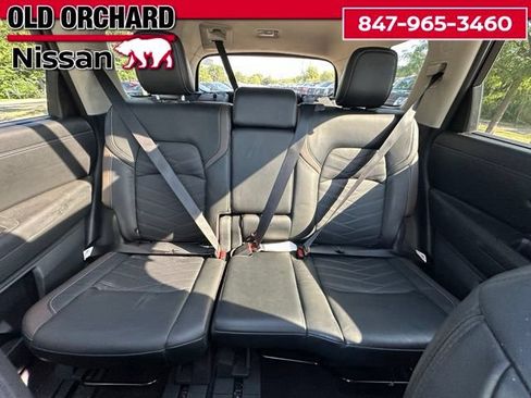 Used 2023 Nissan Pathfinder Platinum w/ Cargo Package AWD/4WD image 12