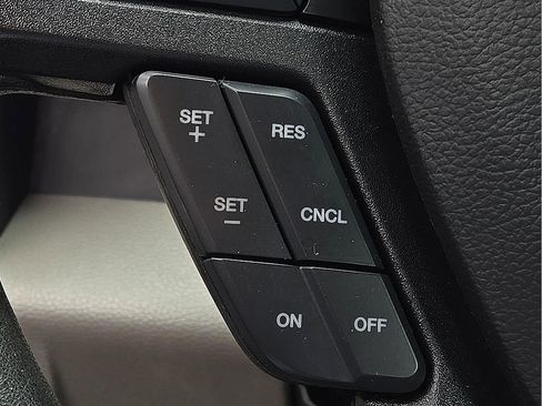 Used 2018 Ford F550 2WD Regular Cab Super Duty image 16