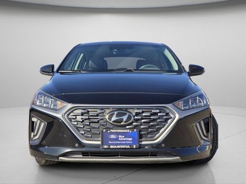 Used 2020 Hyundai Ioniq Limited image 3