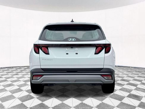 New 2026 Hyundai Tucson SE image 9