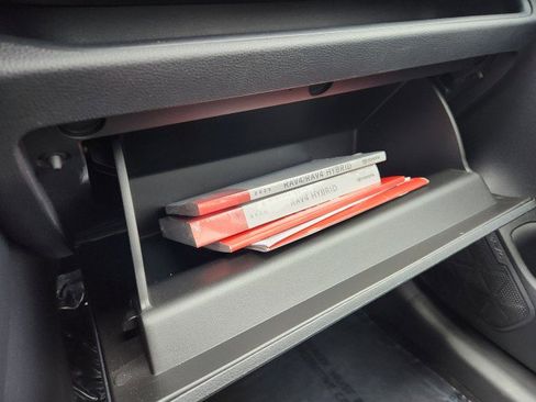 Used 2025 Toyota RAV4 XLE image 46