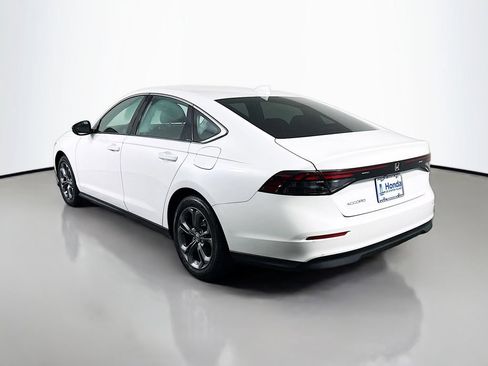 Used 2023 Honda Accord EX image 5
