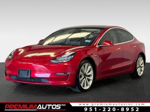 Used 2020 Tesla Model 3 Performance image 1