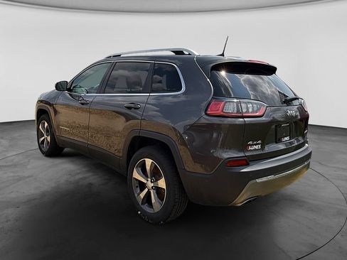 Used 2019 Jeep Cherokee Limited w/ Luxury Group AWD/4WD image 6