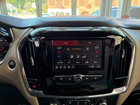 Used 2023 Chevrolet Traverse LS w/ Midnight/Sport Edition image 30
