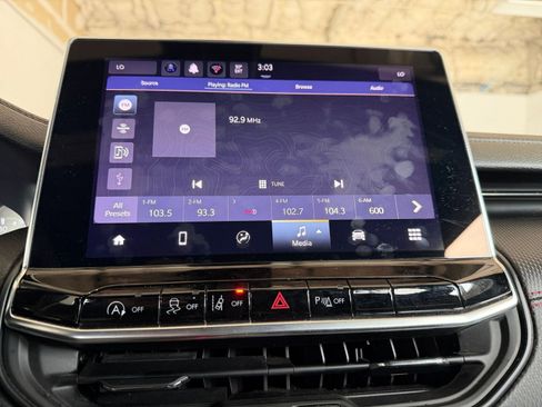 Used 2025 Jeep Compass Trailhawk w/ Trailer Tow Group image 21