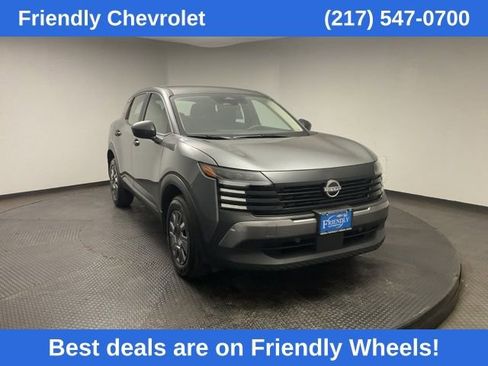 Used 2025 Nissan Kicks S image 1