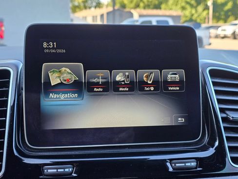 Used 2019 Mercedes-Benz GLE 400 4MATIC image 18