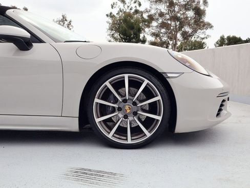 Certified 2023 Porsche 718 Boxster image 12