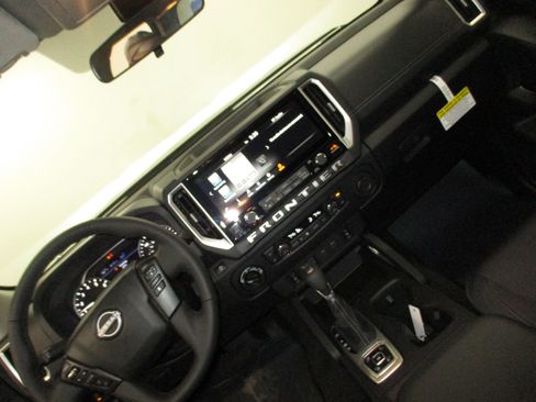 New 2026 Nissan Frontier SV w/ SV Convenience Package AWD/4WD image 19