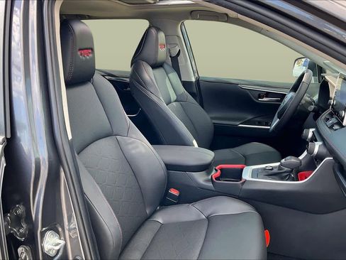 Certified 2022 Toyota RAV4 TRD Off-Road image 9
