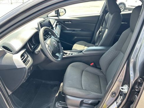 Used 2021 Toyota C-HR LE FWD image 23