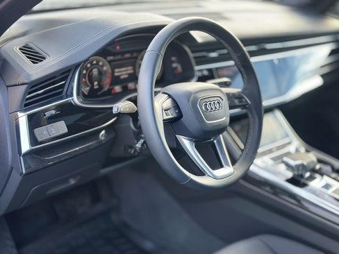 Used 2025 Audi Q7 2.0T Premium w/ Convenience Plus Package image 13