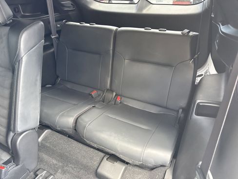 Used 2024 Mitsubishi Outlander SE Black Edition FWD image 12