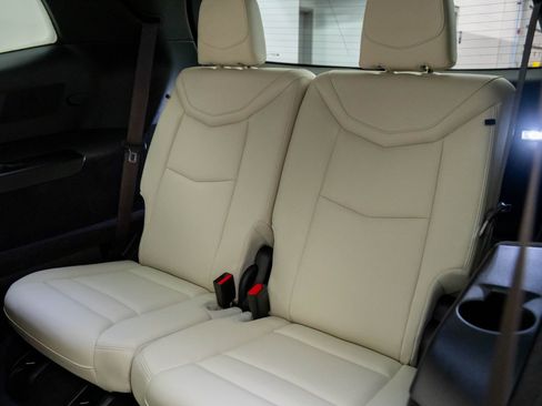 Certified 2023 Cadillac XT6 Sport w/ LPO, Onyx Lite Package image 21