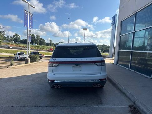 Used 2020 Lincoln Aviator Reserve w/ Equipment Group 201A RWD image 6