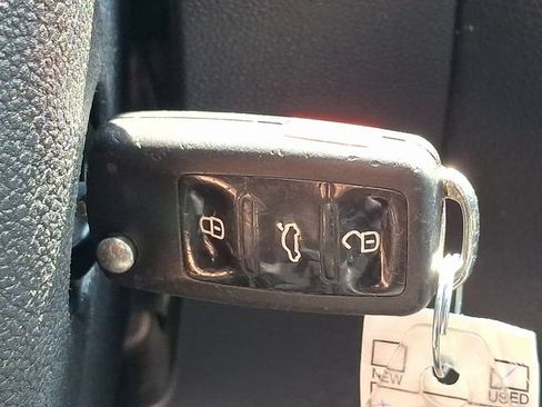 Used 2012 Volkswagen Jetta SE FWD image 22