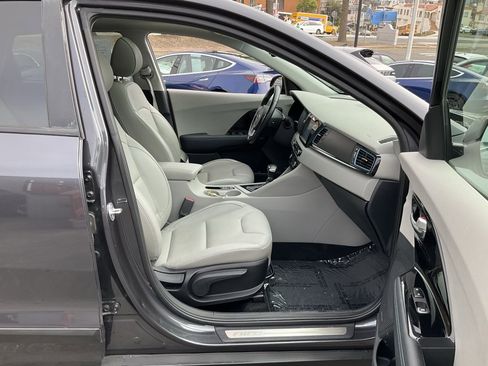 Used 2019 Kia Niro EX Premium w/ Sunroof Package image 55