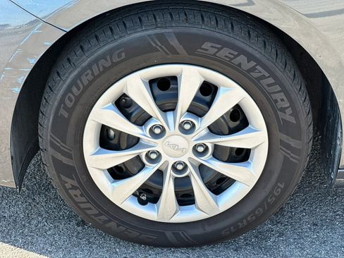 Used 2021 Kia Forte Sedan image 11