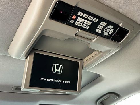 Used 2017 Honda Pilot Elite image 29