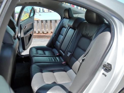 Used 2010 Volvo S80 3.2 FWD image 16