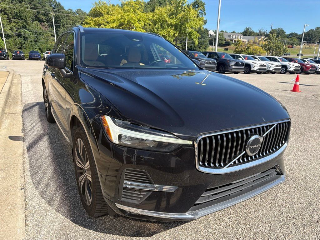 Used 2022 Volvo XC60 B5 Inscription w/ Advanced Package FWD image 4